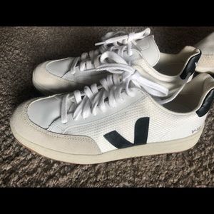 Veja v-12 sneaker